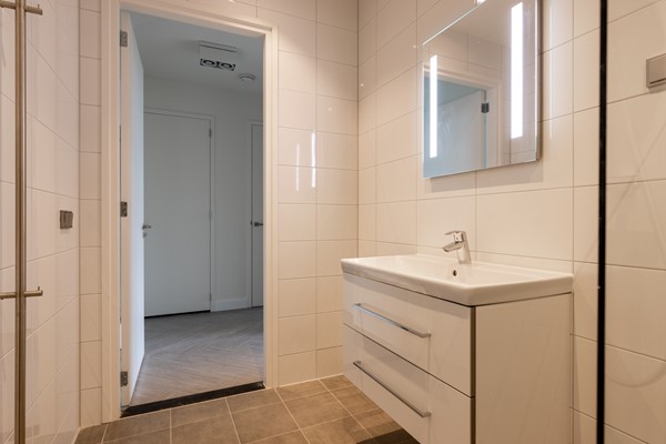 Medium property photo - Vredehofweg, 3062 EP Rotterdam